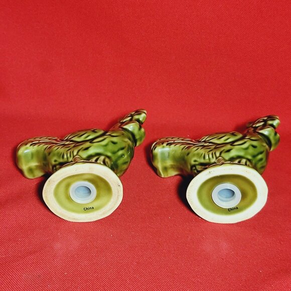 Vintage Green Rooster Salt and Pepper Shakers - Picture 5 of 11